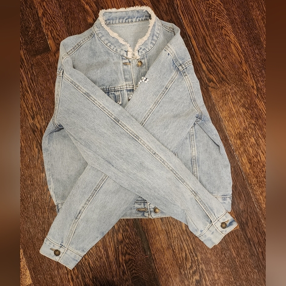 Cropped  denim jacket - Picture 4 of 5